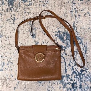 MICHAEL KORS CROSSBODY